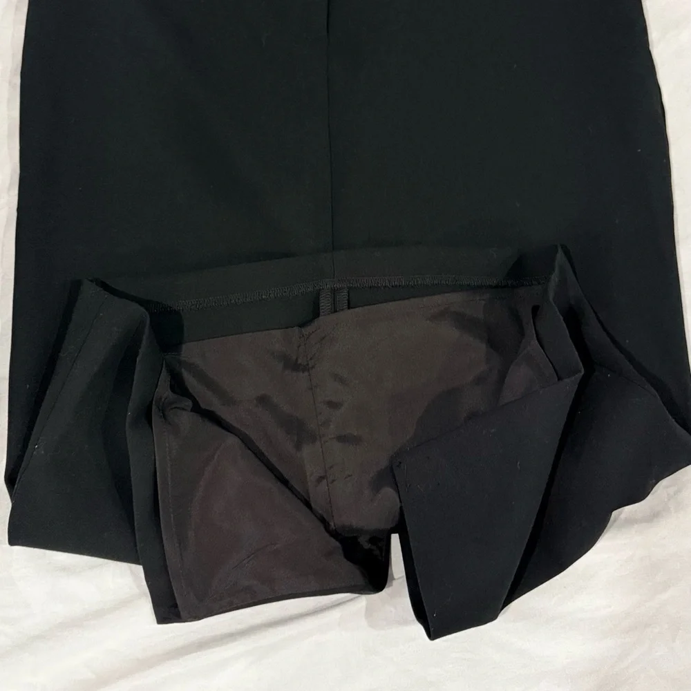 White House Black Market Elegant Black Pencil Skirt size 6